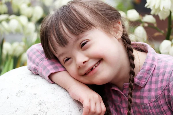 Portrait of beautiful young girl — Stock Photo, Image