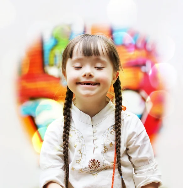 Retrato de bela menina feliz — Fotografia de Stock