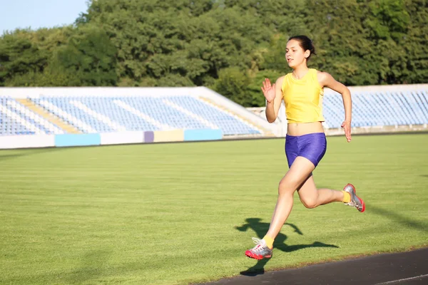 Chica corriendo —  Fotos de Stock