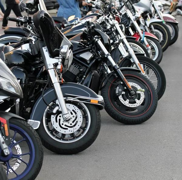 Motobikes in a row. — Stock Photo, Image