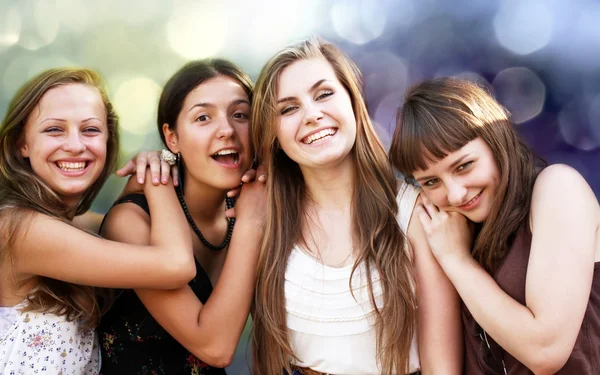 Estudantes meninas se divertindo — Fotografia de Stock