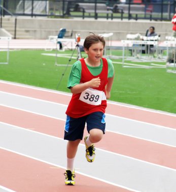 çocuğu atletizm yarışması