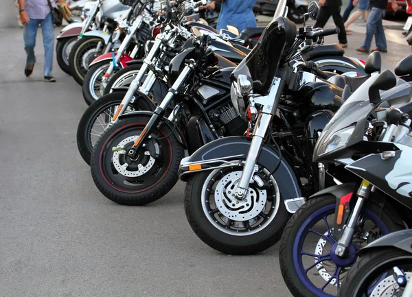 Motobikes in a row. — Stock Photo, Image