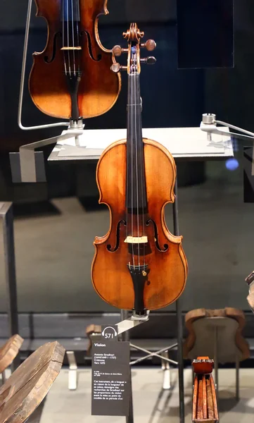 Страдіварі скрипки в музеї — стокове фото