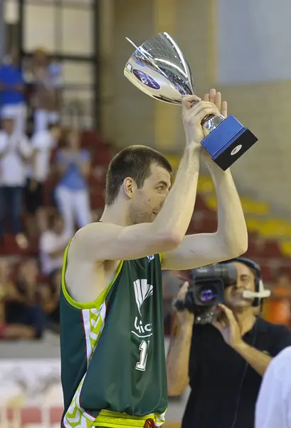 Fran Vazquez a levantar a Taça dos Campeões — Fotografia de Stock