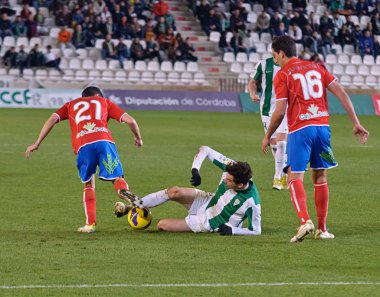 Cordoba, İspanya - Ocak 13:vincenzo rennella w(12) eylem sırasında maç lig cordoba(w) vs numancia (r)(1-0) üzerinde 13 Ocak 2013 baş melek cordoba İspanya Belediye Stadyumu