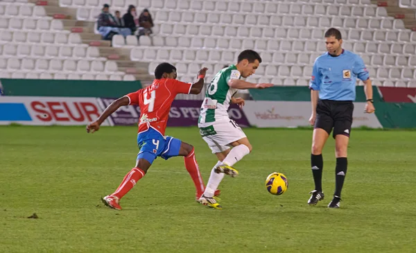 Cordoba, spanien - 13. januar: joseluw (18) in aktion beim spiel liga cordoba (w) vs numancia (r) (1-0) im städtischen stadion des erzengels am 13. januar 2013 in cordoba spanien — Stockfoto