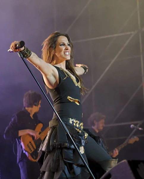 CORDOBA, SPAIN APRIL 6: Malu during their concert at the Axerquia theater of Córdoba on April 6, 2013 in Córdoba Spain — 스톡 사진