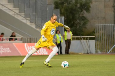 Cordoba, İspanya - Ağustos 18: mikel saizar w(13) maçı lig cordoba (w) vs ponferradina sırasında eylem (b)(1-0) baş melek on Ağustos 18, Belediye Stadı nda 2013 cordoba, İspanya
