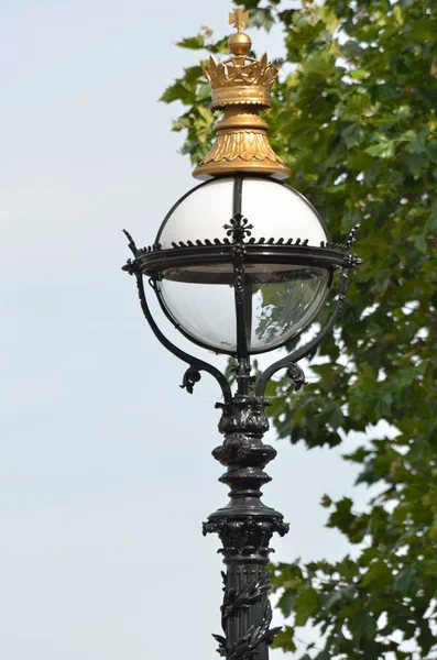 Staré pouliční lampa v portrétu — Stock fotografie