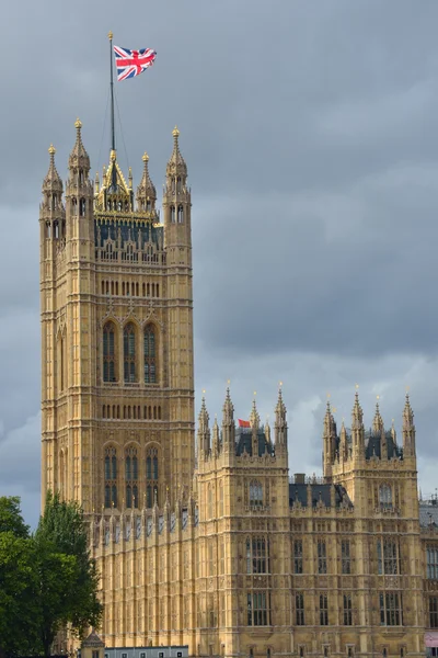Torre a palazzo di westminster — Foto Stock
