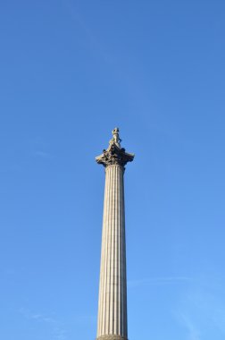 uzun boylu England sütun
