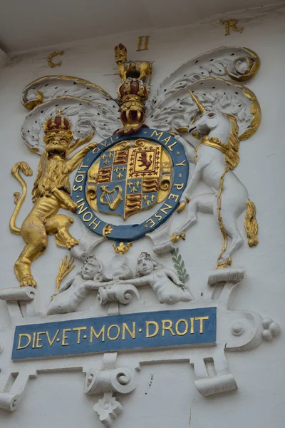 Coat of arms on building — Stock Photo, Image