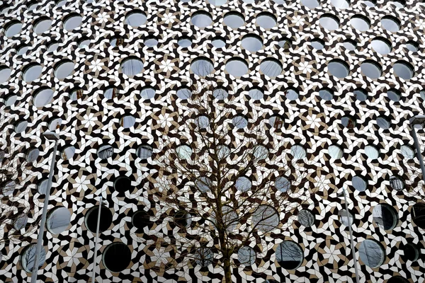 Pared con dibujos de edificio moderno — Foto de Stock