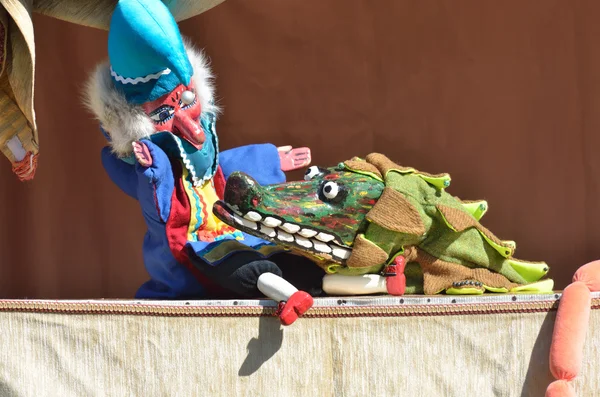 Mr Punch and the Crocodile — Stock Photo, Image