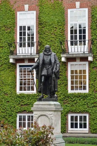 francis bacon heykeli