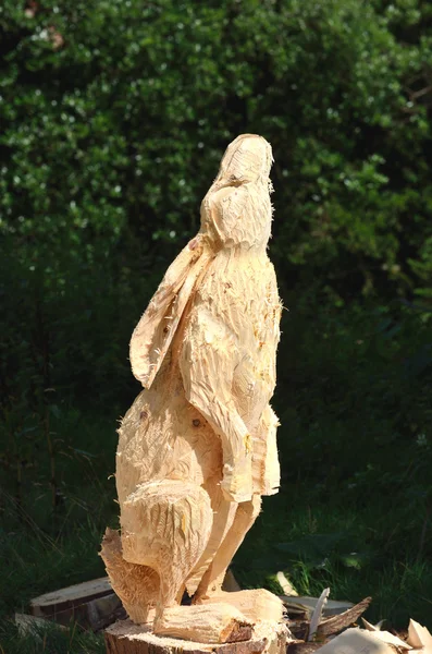 Escultura em lebre de madeira — Fotografia de Stock