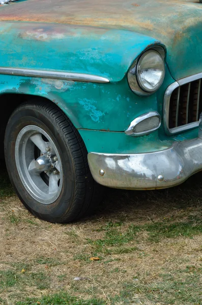 Primer plano de oxidado coche clásico americano — Foto de Stock