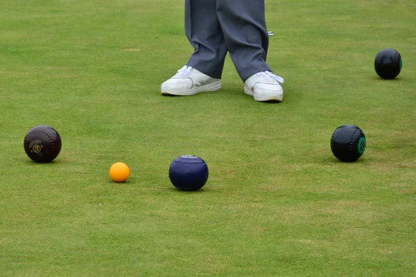 adamın ayakları sahne bowling
