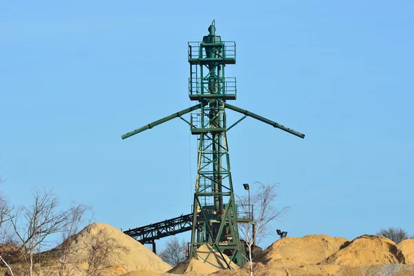 Wieża wydobycie żwiru — Zdjęcie stockowe