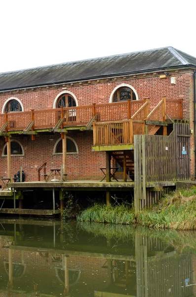 Quayside brick warehouse — Stock Photo, Image