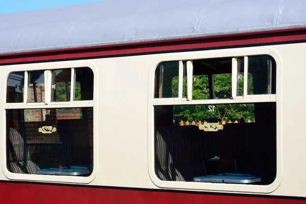 Fahrgastrosenfenster — Stockfoto