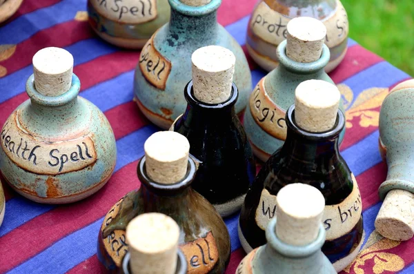 Pequeño grupo de botellas de hechizo — Foto de Stock