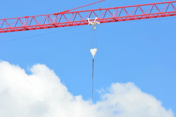 Red crane jib and hook — Stock Photo, Image