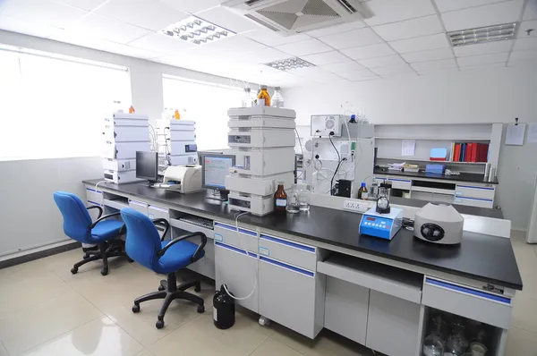 Биохимическая лаборатория — стоковое фото