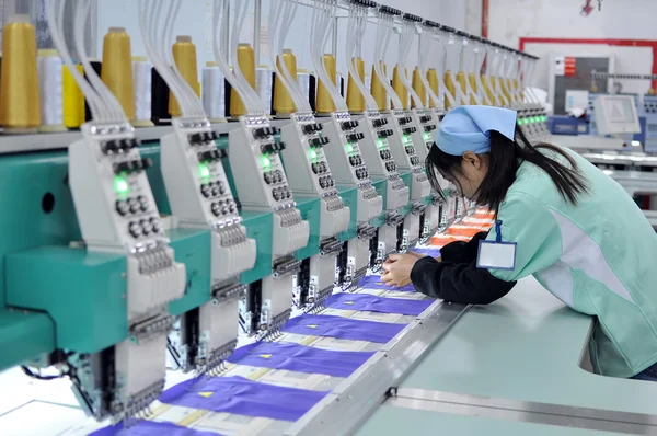 Production line workers — Stock Photo, Image