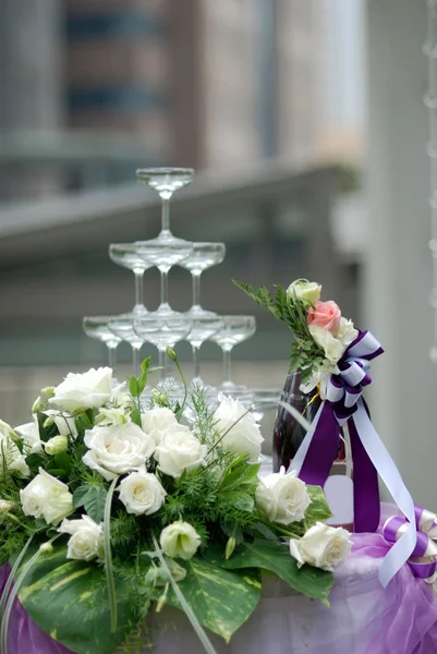 Wedding champagne tower — Stock Photo, Image