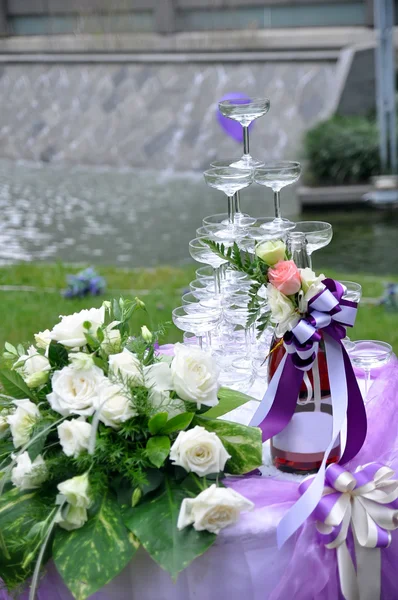 Bruiloft champagne toren — Stockfoto