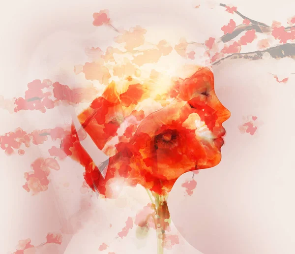 赤いポピーと桜の花を持つ女性の二重露光創造的な肖像画 — ストック写真