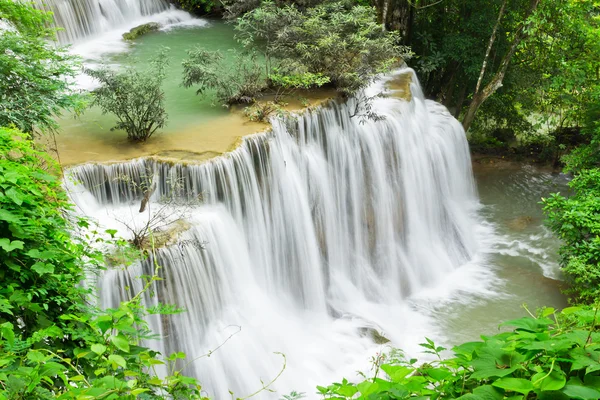 Vodopád, hua mae kamin úroveň 4 kanchanaburi Thajsko — Stock fotografie