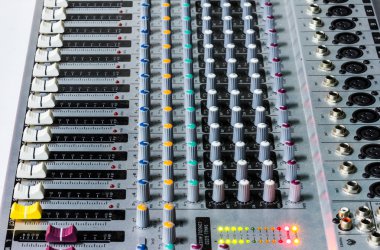 ses karıştırıcı