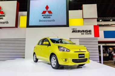 Bangkok-Aralık 03: mitsubishi mirage Tayland olaraktan ekranda