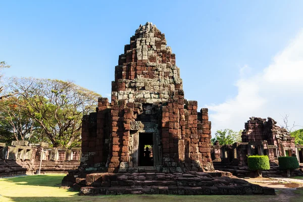 Pimai 城堡、 历史公园和在泰国的古城堡 — 图库照片