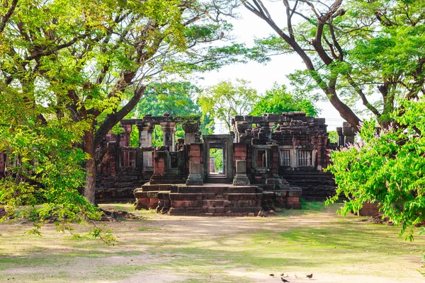 Pimai 城、歴史的な公園およびタイの古代の城 — ストック写真