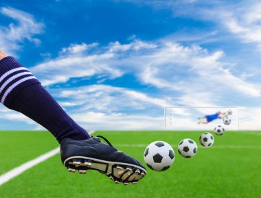 Futbol topu tekmeleme ayak