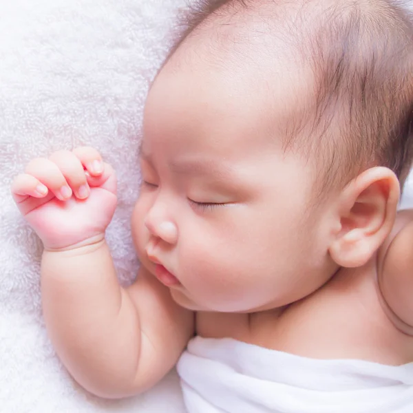 Slapende baby — Stockfoto