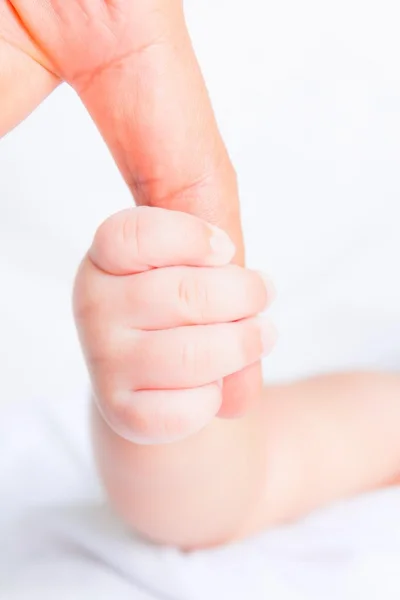 Mano del bambino — Foto Stock