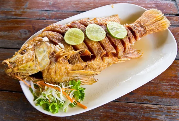 Pyszne tajskie jedzenie — Zdjęcie stockowe