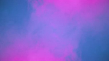 Renk arkaplanında gerçek duman