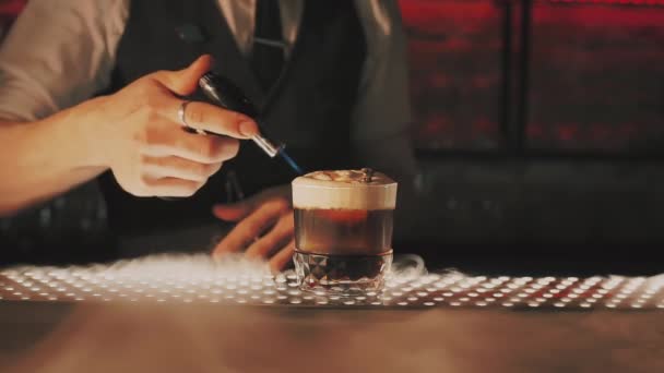 Cocktails Med Kaffebønner Bar – stockvideo