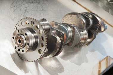 bir spor araba motor krank mili