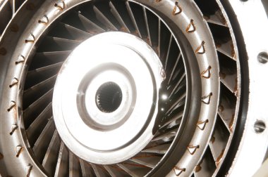 bir otomatik şanzıman türbin