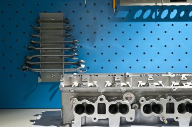 çalışmak bir spor araba motor silindir bloğu