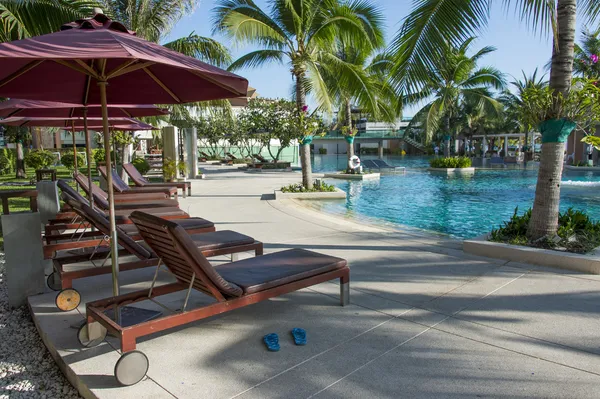 boş havuza yatağı boyunca Yüzme Havuzu