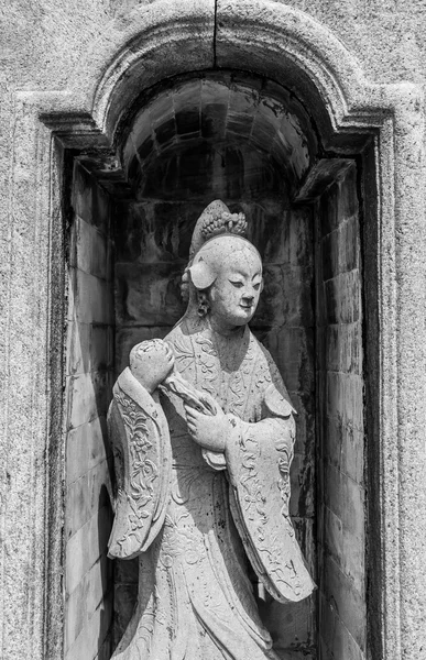 Statue of Chinese woman in Thai Temple — Stock Photo, Image