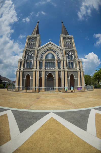 A maior igreja católica na Tailândia em vista olho de peixe — Fotografia de Stock